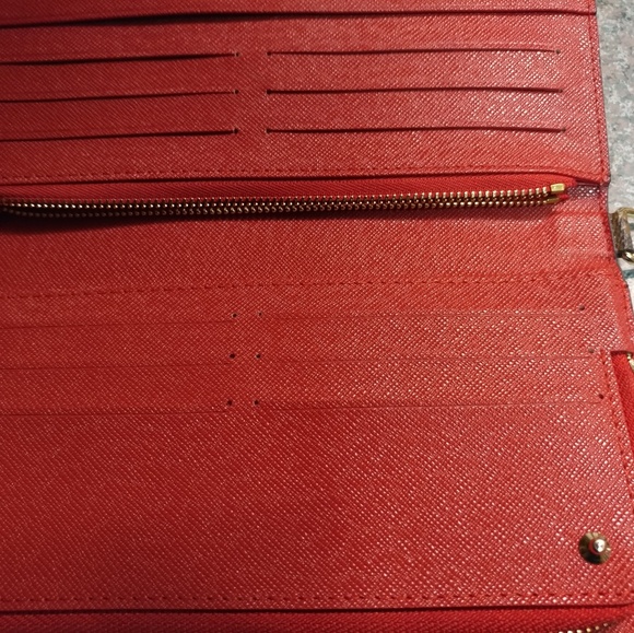 Pre Owned Authentic Louis Vuitton wallet - Picture 7 of 8